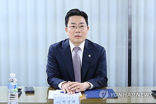 박성택 산업차관 "이번 주 '줄라이 패키지' 마련 위한 작업반 구성"_유수진