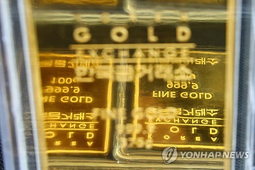[뉴욕 금가격] 안전 선호ㆍ달러 약세에 3,300달러대 회복…2.3%↑_최진우