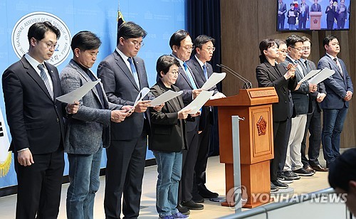 李대통령, 이완규·함상훈 헌재재판관 후보 지명 철회(종합)_정지서