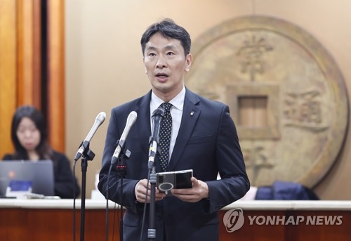 이복현 "MBK 조사서 유의미한 사실 발견…이달 중 징계 조치"_윤슬기