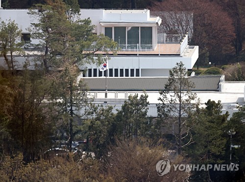 尹 전 대통령, 11일 오후 5시 한남동 관저 떠나 사저로_정지서
