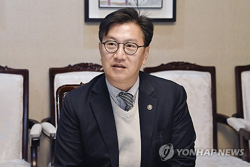 기재차관 "제조업 고용 부진 심화 우려…고용위기지역 지정 등 준비"_박준형
