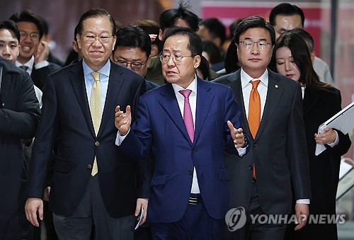 홍준표, 대선 출마 선언…"취임 즉시 트럼프와 회담"_온다예
