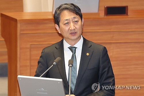 산업장관 "석화산업, 업계 재편안 검토 뒤 구조조정 고려"(상보)_이재헌
