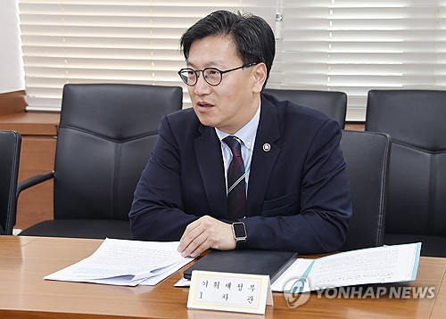 기재차관 "농축수산물 수급 상시 모니터링…체감물가 완화 전력"_박준형
