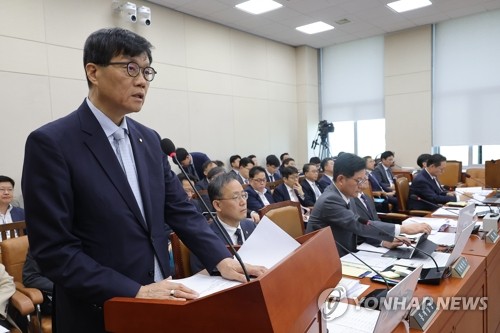 이창용 "재정이 성장 주도해야 한다는 공감대는 없어"_오진우