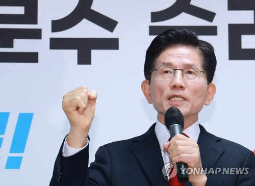 김문수 "강압적 단일화 중단하라…강제 후보교체 법적분쟁 갈 수도"(종합)_온다예