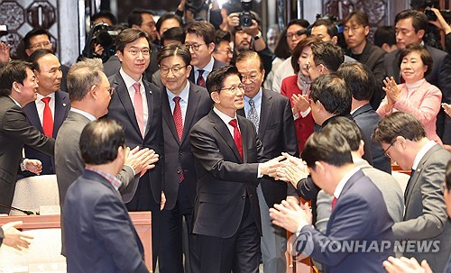 김문수, '강제 단일화' 거부…"나를 끌어내려는 작업에 불과"(종합)_온다예