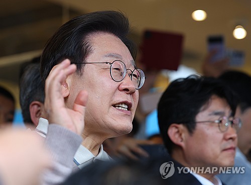이재명, 10일 대선후보 등록…계엄군 막아선 707 출신 배우 동행_정지서