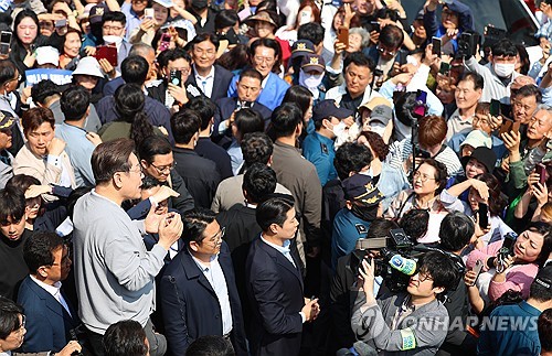 22일 간 대장정 돌입…李 광화문·金 가락시장서 첫 선거운동_온다예