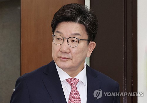 '홍준표 선배'로 부른 권성동…"노여움 풀고 김문수와 함께해달라"_황남경
