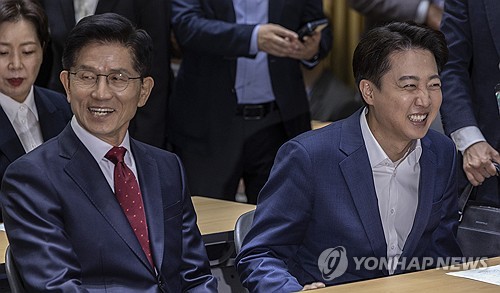 김문수ㆍ이준석 후보, 서울시 약자 동행 토론회 참석