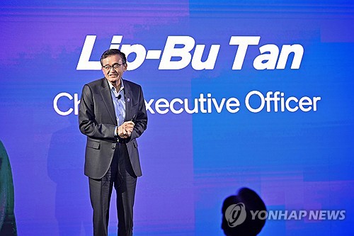 인텔 대만 40주년 기념행사서 발언하는 립부 탄 인텔 CEO