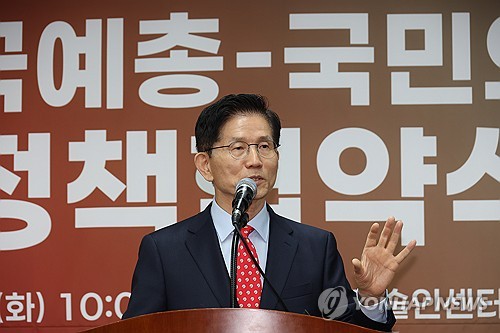'단일화 끈' 잡으려는 김문수…손사래치며 멀리하는 이준석_온다예