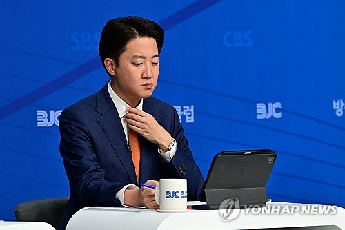 이준석 "단일화 끝까지 없다…김문수, 이재명 이길수 없어"_정지서