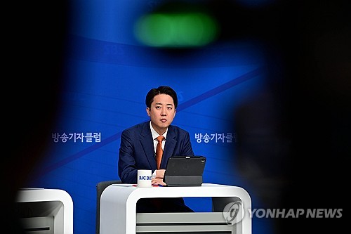 이준석 "정년연장 위해 연금 수급 연령 늦추는 것도 방법"_온다예