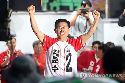 김문수 "국민과 소통 분기별 정례화…매주 언론과 만날 것"_온다예