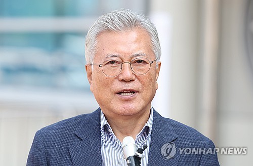 문재인 "이재명 당선은 위대한 국민의 선택…파탄난 경제·민생 살릴 것"_정지서