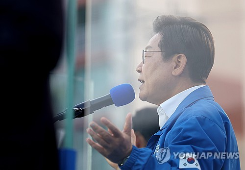 이재명, '검정고시 동문'에 편지…"투표 통해 세상 바꾸자"_황남경