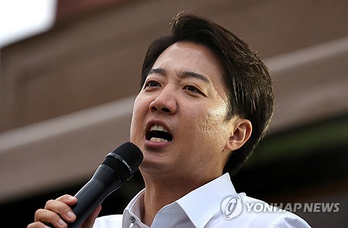 이준석 "성원해 준 국민께 감사…은혜 갚으면서 정치할 것"(종합)_황남경