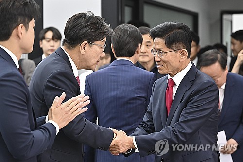 선대위 해단식 참석하는 김문수 전 후보
