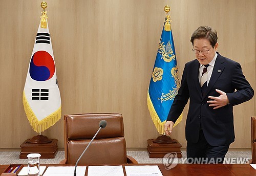 대통령실 "李대통령, 트럼프와 통화 조율 중…오늘 밤은 어려워"_정지서