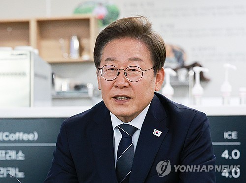 李대통령 "중단된 남북 대화채널부터 신속히 복구할 것"_정지서