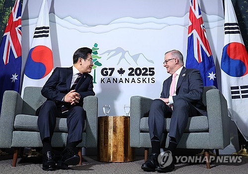 李대통령, 정상외교 시동…G7서 남아공·호주 정상과 연쇄 회담_정지서