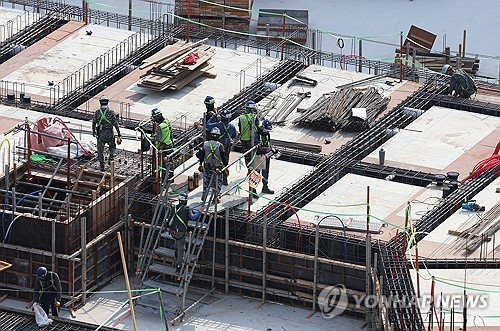 [부동산 전쟁⑤] 치솟는 공사비에 공공주택 사업장 연장 우려 '점증'_정필중
