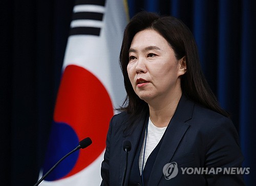 李대통령, 코스피 3천 돌파에 "국장 기대 더 높아지면 좋겠다"(종합)_황남경
