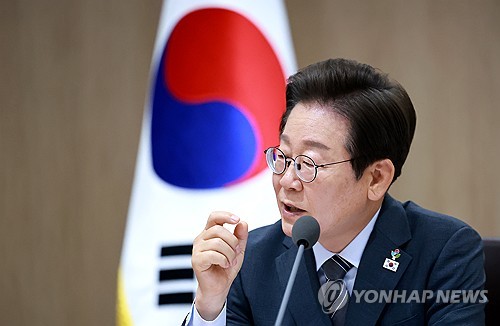李대통령 "특별한 희생 치른 분들께 충분한 보상·예우 방법 찾아야"_정지서