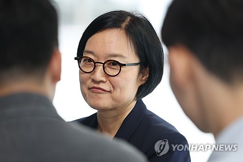 한성숙, 스톡옵션 포함 재산 440억…'역대 장관 최고'_황남경