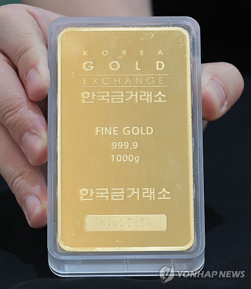 [뉴욕 금가격] 연준 독립성 우려 완화에 달러 강세…1.4%↓_최진우