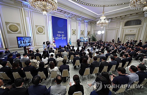李대통령 "다시 성장·도약하는 나라 만드는 게 최우선 과제"_온다예