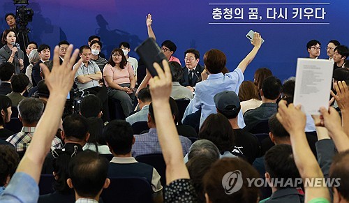 李대통령 "세종 제2집무실 근무도 가능…속도 내보겠다"_정지서