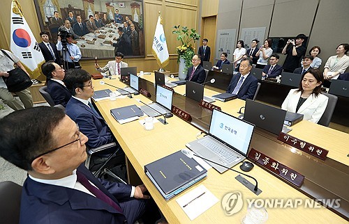[금리동결 배경과 전망] 여전히 불안한 집값…경기 반등 조짐_오진우