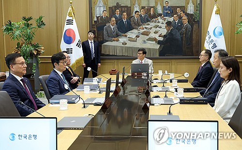 금통위 일주일 앞두고 나온 초강력 부동산 대책…'비둘기 금통위' 가능할까_오진우