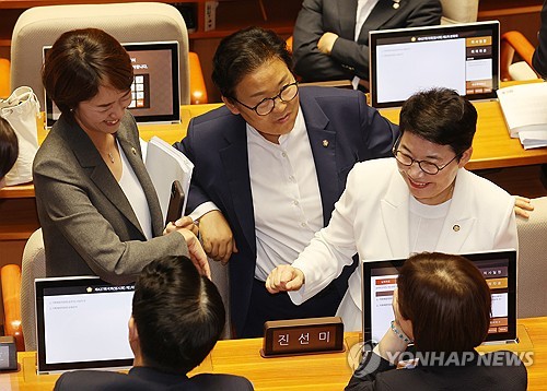 '첫 여성 기재위원장'에 국민의힘 임이자 의원 선출_황남경