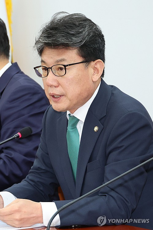 진성준 "배당소득세 개편 신중해야…개미투자자 혜택 없을 수도"_정지서