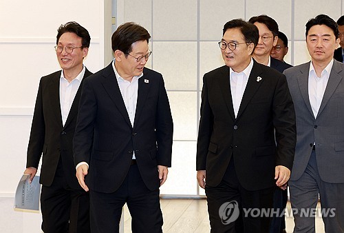 이재명 대통령, 국회의장-국무총리와 만찬