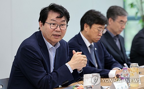 [국정보고] 기본사회 구현…소득·주거·의료·돌봄 보장_황남경