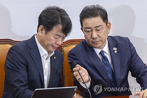 문진석, 강선우 옹호…"의원·보좌관 갑질은 일반 직장과 성격 달라"_온다예
