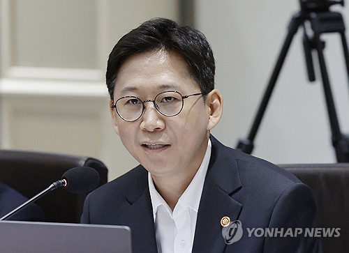 배경훈 과기장관, 네이버 AI 데이터센터 방문…현장 소통 강화_최정우