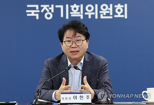 이한주 "AI 경쟁 뒤떨어지면 국물도 없는 상황될 수도"_온다예