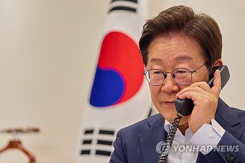 李대통령, 스웨덴·카자흐스탄 수장과 첫 통화_정지서