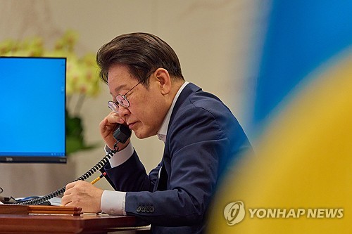 李대통령, 독일 총리·우즈베키스탄 대통령과 통화…"협력 확대"_황남경