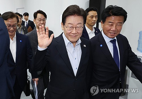 李대통령 국정지지율 61.5%…민주 50.8%·국힘 29.0%[리얼미터]_황남경
