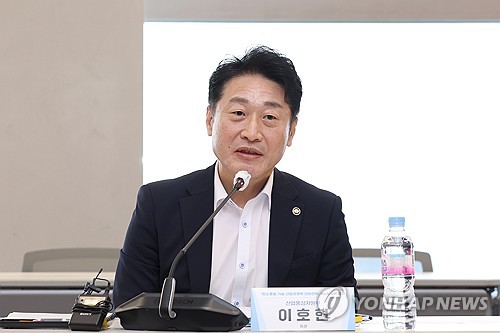 인사말하는 이호현 2차관