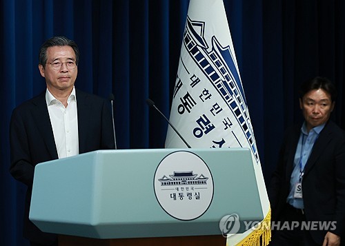 정책실장 "주택공급대책 거의 마무리…9월부터 부처별 업무보고"_온다예