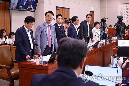 방송3법·노란봉투법·'더 센' 상법…與 주도로 국회 법사위 통과(종합2보)_온다예
